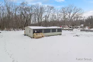 2226 53rd St, Fennville, MI 49408 - Photo 31