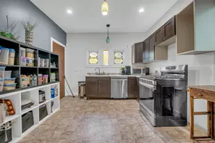 2270 Parker St, Detroit, MI 48214 - Photo 11