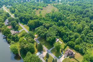 1900 Derfla Dr, Saint Joseph, MI 49085 - Photo 45