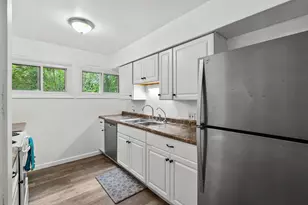 1900 Derfla Dr, Saint Joseph, MI 49085 - Photo 11