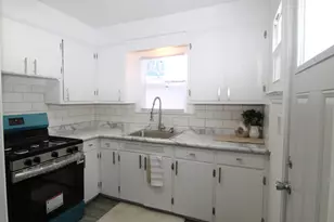 1219 Upland Dr, Kalamazoo, MI 49048 - Photo 5