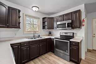 2695 Hickory Nut Ln, Kalamazoo, MI 49004 - Photo 9