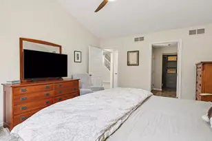 5567 Gallery Park Dr, Ann Arbor, MI 48103 - Photo 17