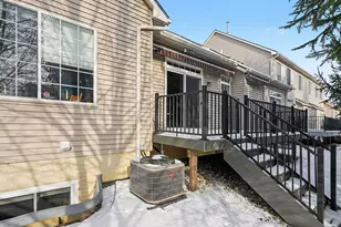 5567 Gallery Park Dr, Ann Arbor, MI 48103 - Photo 29