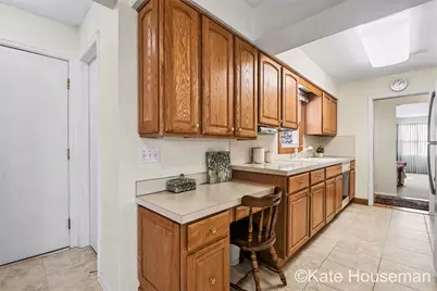 1921 Camille Drive SE, Grand Rapids, MI 49546 - Photo 11