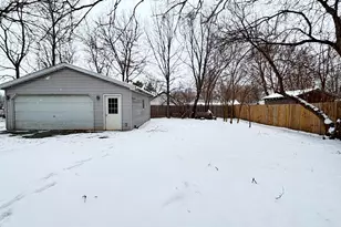 520 W 1st St, Charlotte, MI 48813 - Photo 3