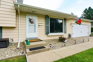 767 Cambridge Dr, Battle Creek, MI 49015 - Photo 3