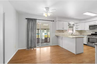 767 Cambridge Drive, Battle Creek, MI 49015 - Photo 9