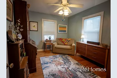 2450 Oakwood Avenue NE, Grand Rapids, MI 49505 - Photo 19