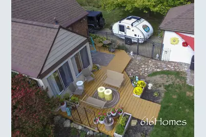 2450 Oakwood Avenue NE, Grand Rapids, MI 49505 - Photo 43