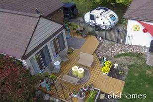 2450 Oakwood Ave NE, Grand Rapids, MI 49505 - Photo 43