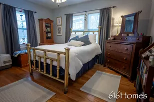 2450 Oakwood Ave NE, Grand Rapids, MI 49505 - Photo 17