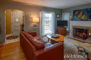 2450 Oakwood Ave NE, Grand Rapids, MI 49505 - Photo 5