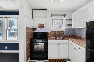 119 Greenfield Blvd, Marshall, MI 49068 - Photo 7