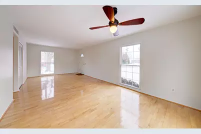 23439 Stonehenge Boulevard, Novi, MI 48375 - Photo 9