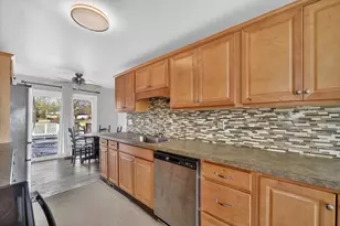 508 Filley St, Lansing, MI 48906 - Photo 7