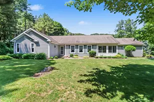 9131 N 42nd St, Hickory Corners, MI 49060 - Photo 1