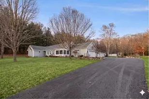 9131 N 42nd St, Hickory Corners, MI 49060 - Photo 25