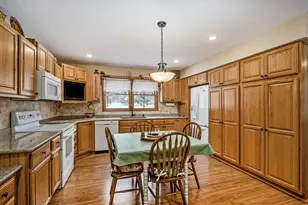 9131 N 42nd St, Hickory Corners, MI 49060 - Photo 7
