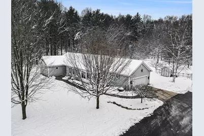 9131 N 42nd Street, Hickory Corners, MI 49060 - Photo 33