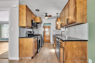 35940 Parkdale St, Livonia, MI 48150 - Photo 9