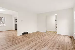 1722 Maunta Ln, Jackson, MI 49201 - Photo 3