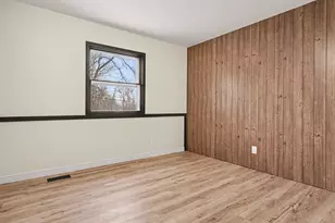 1722 Maunta Ln, Jackson, MI 49201 - Photo 13