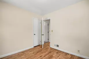 1199 Monroe St, Benton Harbor, MI 49022 - Photo 21