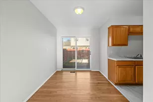 25655 Salem St, Roseville, MI 48066 - Photo 7