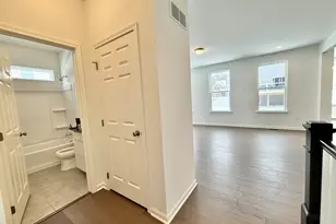 6173 S Trailwoods Dr, Ann Arbor, MI 48103 - Photo 5