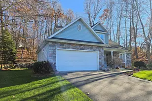 160 Laguna Cir, Kalamazoo, MI 49009 - Photo 3