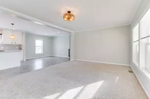 680 N Gallery Dr, Eaton Rapids, MI 48827 - Photo 5