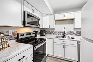 3407 Kenbrooke Ct, Kalamazoo, MI 49006 - Photo 5