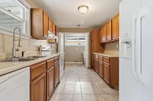 13747 Humphrey St, Southgate, MI 48195 - Photo 15