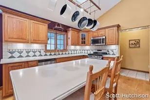 7054 Green Timber Ct, Greenville, MI 48838 - Photo 7