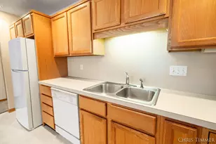 215 Parkside Dr, Zeeland, MI 49464 - Photo 17