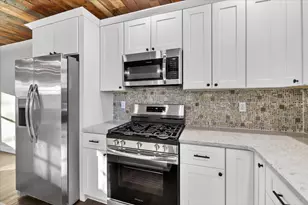 325 E Battle Creek St, Galesburg, MI 49053 - Photo 13