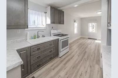 1910 N Rose Street, Kalamazoo, MI 49007 - Photo 7