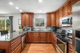 8035 48th Ave, Hudsonville, MI 49426 - Photo 9