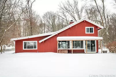 18565 32nd Street, Gobles, MI 49055 - Photo 1