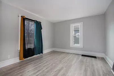 596 Superior Street, Benton Harbor, MI 49022 - Photo 5