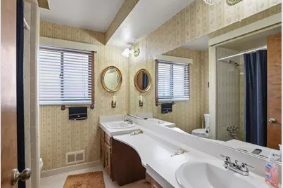 38612 Wingate Drive, Clinton, MI 48038 - Photo 15