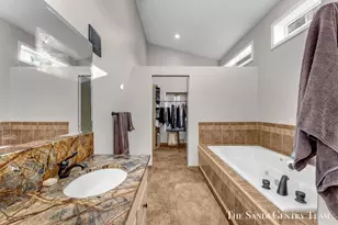 1020 Brookway Ct, Norton Shores, MI 49441 - Photo 33