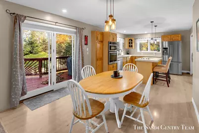 1020 Brookway Court, Norton Shores, MI 49441 - Photo 11