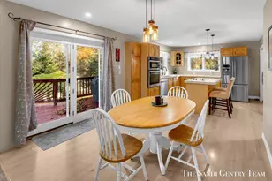 1020 Brookway Ct, Norton Shores, MI 49441 - Photo 11