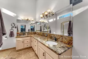 1020 Brookway Ct, Norton Shores, MI 49441 - Photo 29