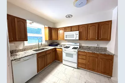 2415 Parchmount Avenue, Kalamazoo, MI 49004 - Photo 9