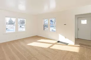 1061 Agard Ave, Benton Harbor, MI 49022 - Photo 7