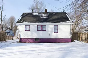 1061 Agard Ave, Benton Harbor, MI 49022 - Photo 3