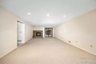 6134 Parview Dr SE, Grand Rapids, MI 49546 - Photo 19